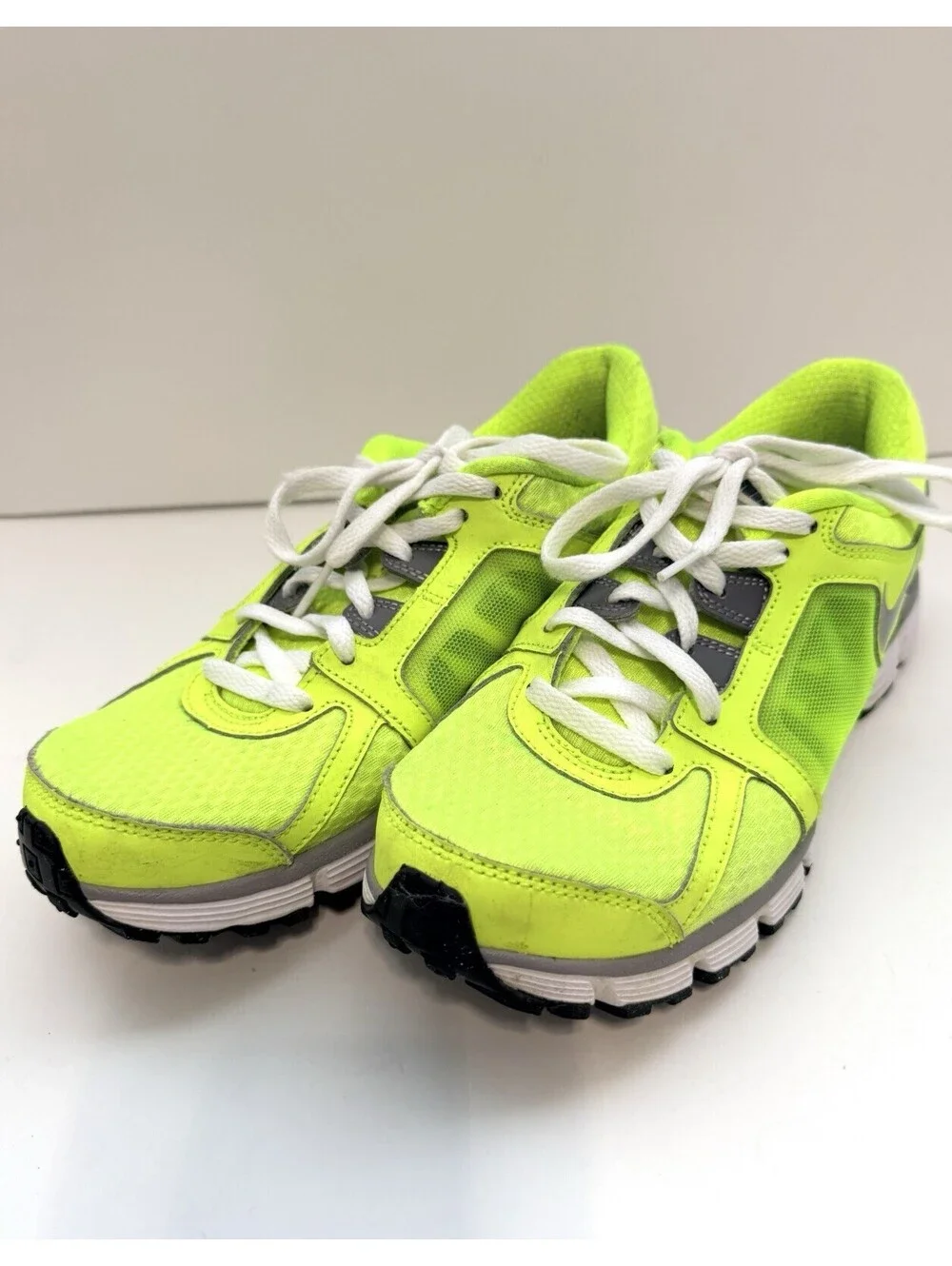 Nike Dual Fusion ST 2 Volt Running Shoes Big Kids 5.5Y EU 38 Neon Yellow